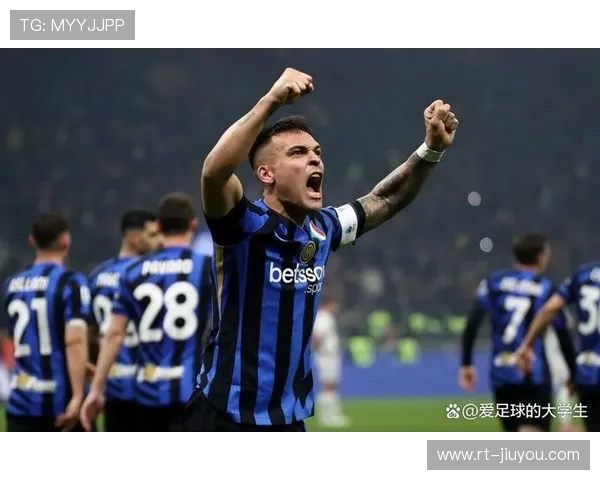 国际米兰举办球迷活动，队长劳塔罗与球迷互动